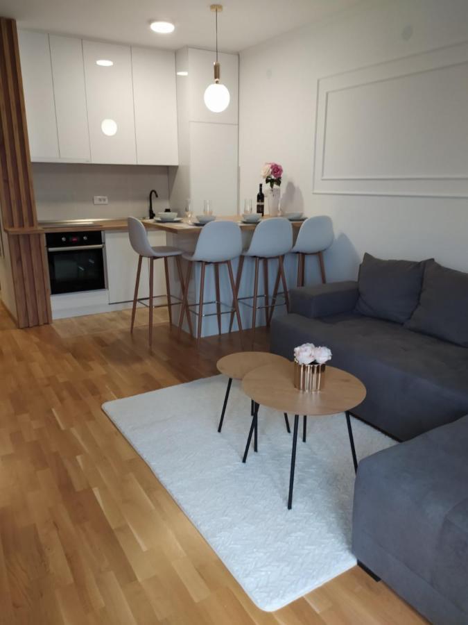 Apartman Milla Lux Novi Sad Exterior foto